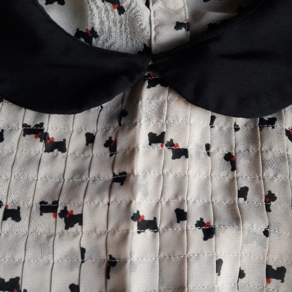 Scottie Dog flowy top with Peter Pan collar - Picture 3 of 11